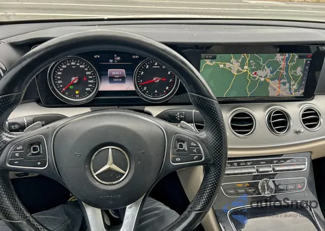 2017 Mercedes-Benz E 300 из США, поврежденный, VIN WDDZF4JB4HA196520